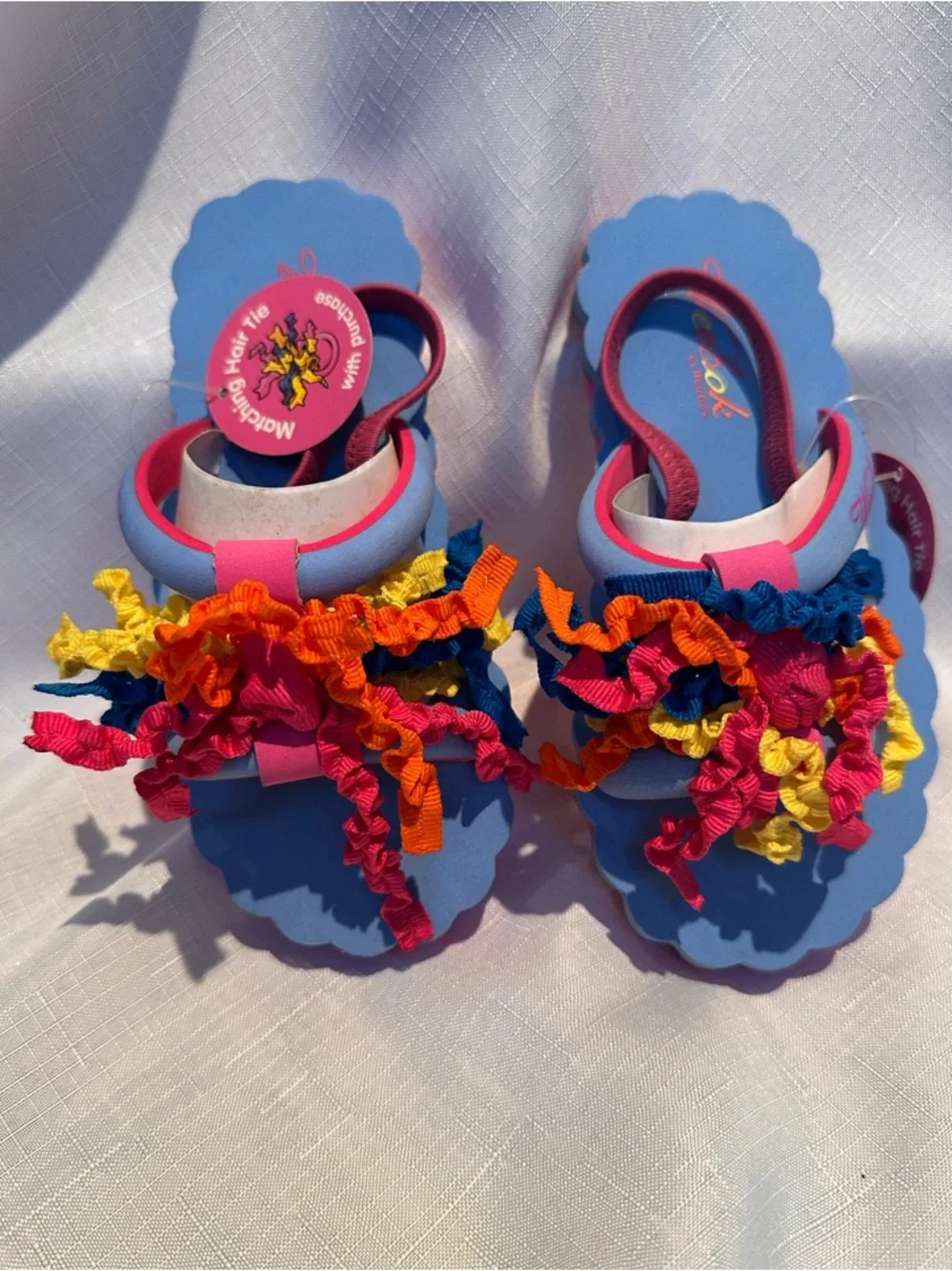 NWT Neoprene Water Sandals Girl’s Size 11 w/Hair Tie